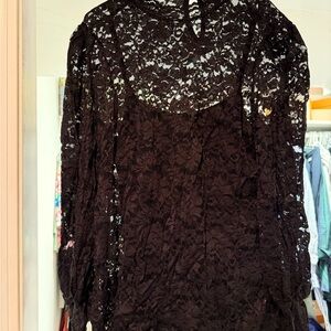 Women’s NWT Dorose Elegant Black Lace Blouse with attaching tank underneath
